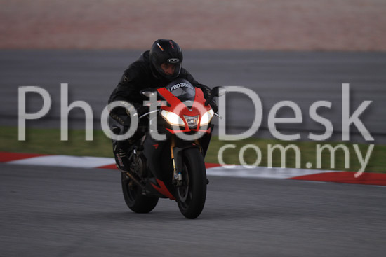 01_101029_01442_RevClubTrackDay