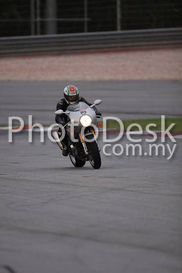 01_101029_01469_RevClubTrackDay