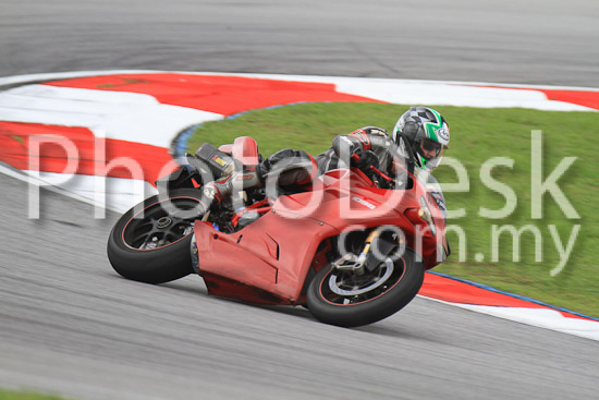 01_101030_00006_RevClub