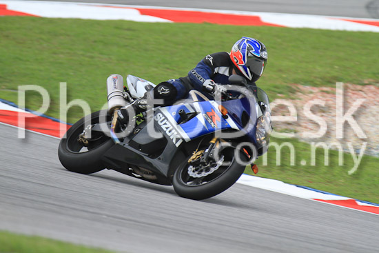 01_101030_00027_RevClub