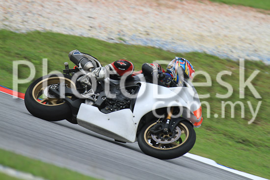 01_101030_00055_RevClub