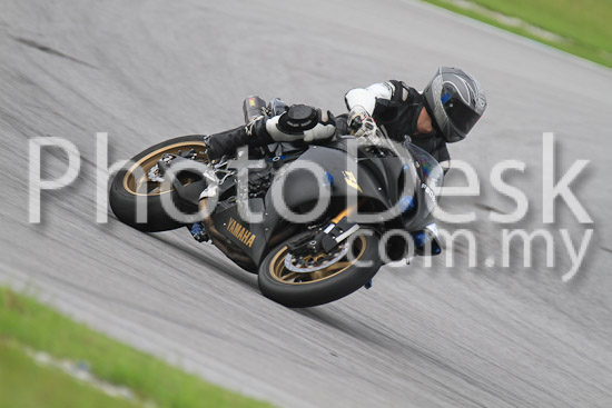 01_101030_00060_RevClub