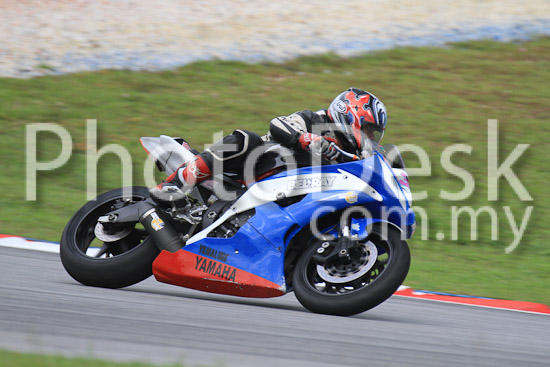 01_101030_00066_RevClub