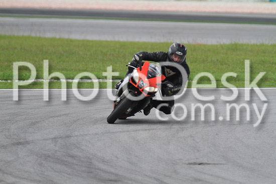 01_101030_00068_RevClub