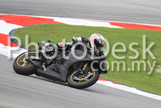 01_101030_00078_RevClub