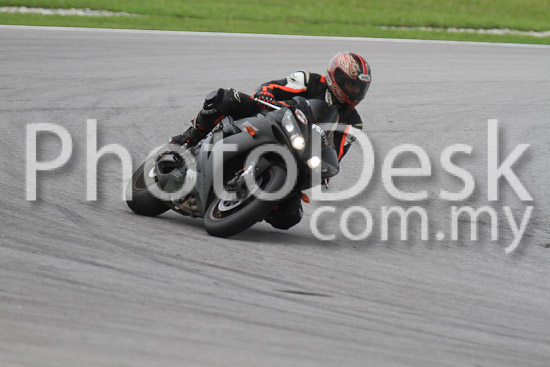 01_101030_00080_RevClub