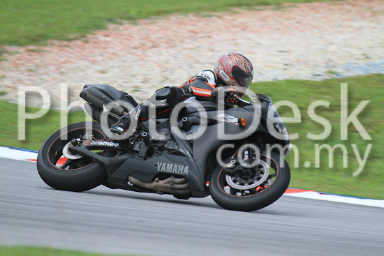 01_101030_00081_RevClub