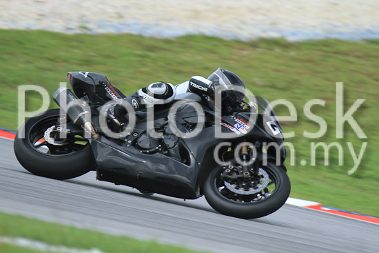 01_101030_00087_RevClub