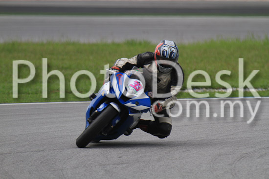 01_101030_00118_RevClub