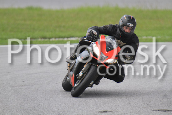 01_101030_00124_RevClub