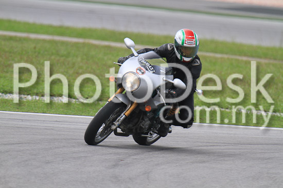 01_101030_00127_RevClub