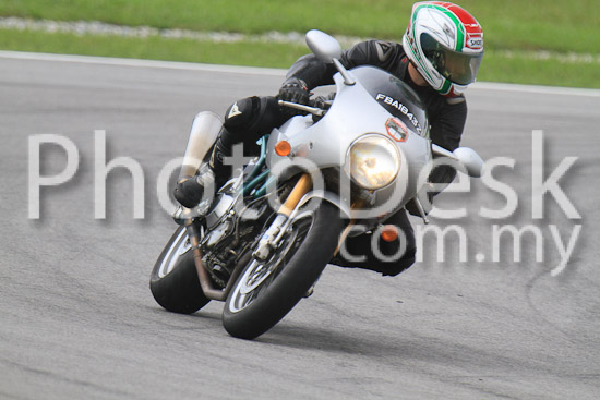 01_101030_00130_RevClub