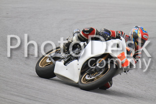 01_101030_00134_RevClub