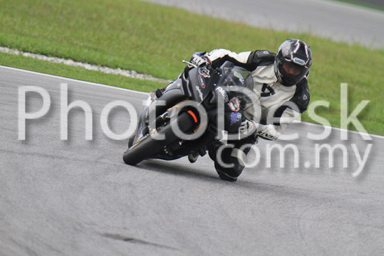 01_101030_00138_RevClub