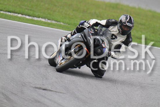 01_101030_00139_RevClub