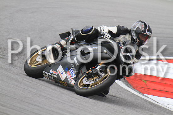 01_101030_00141_RevClub