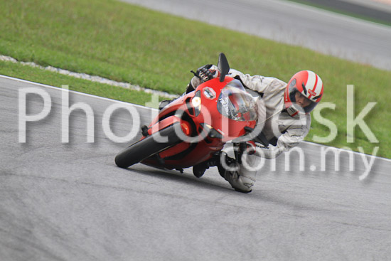 01_101030_00159_RevClub