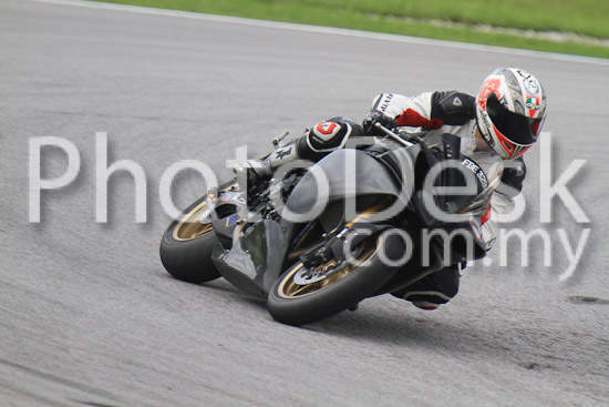 01_101030_00166_RevClub