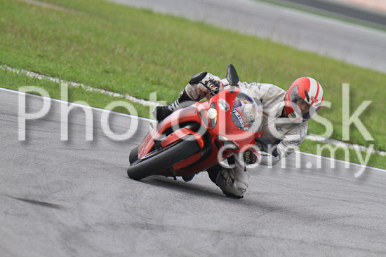 01_101030_00170_RevClub