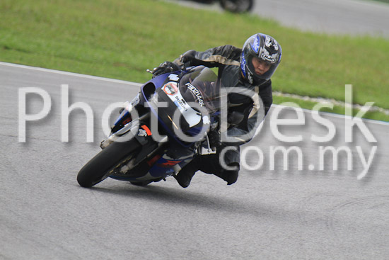 01_101030_00174_RevClub