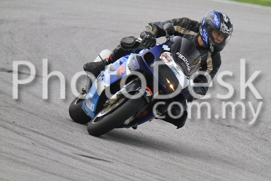 01_101030_00175_RevClub