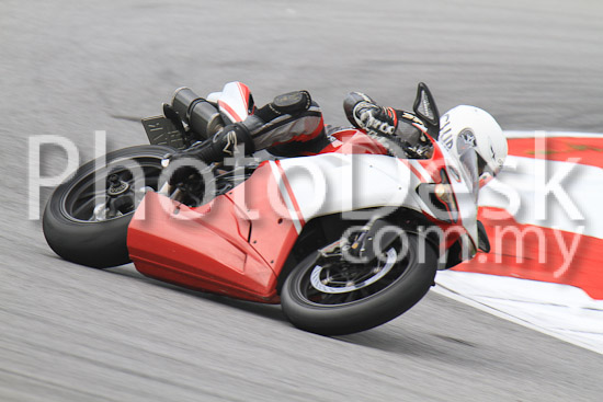 01_101030_00190_RevClub