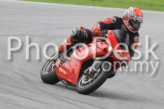 01_101030_00210_RevClub