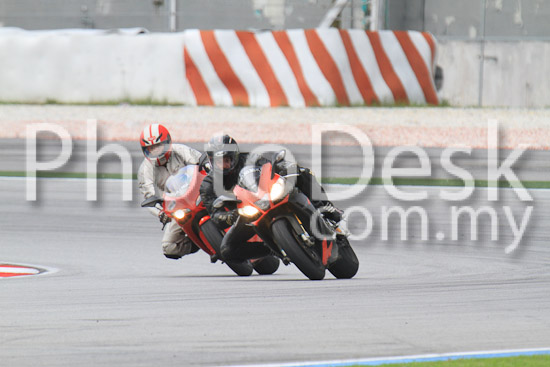 01_101030_00214_RevClub