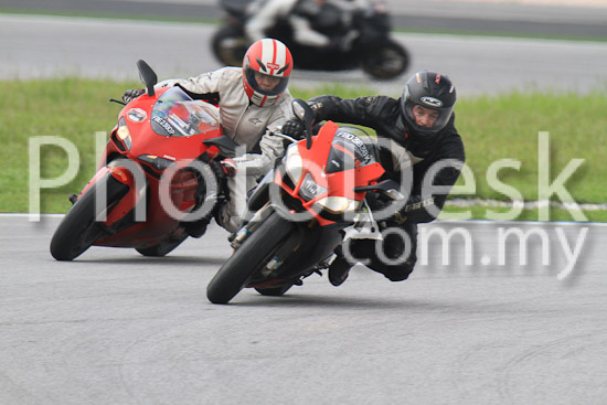 01_101030_00221_RevClub