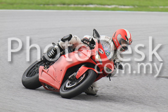 01_101030_00223_RevClub