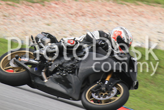 01_101030_00230_RevClub