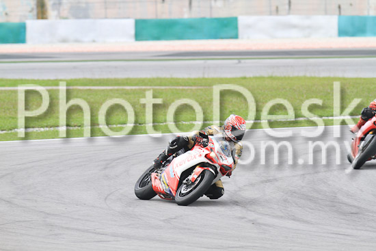 01_101030_00232_RevClub