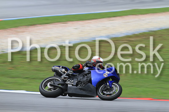 01_101030_00250_RevClub