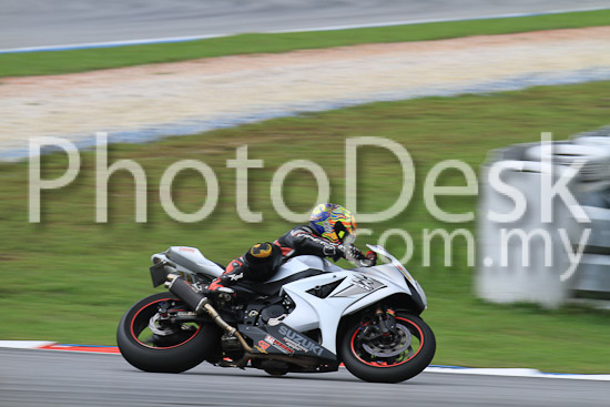 01_101030_00267_RevClub