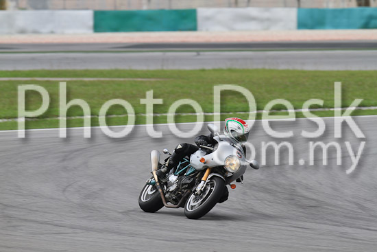 01_101030_00271_RevClub