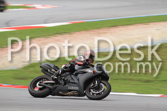 01_101030_00286_RevClub