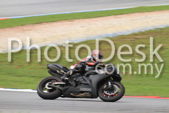 01_101030_00287_RevClub