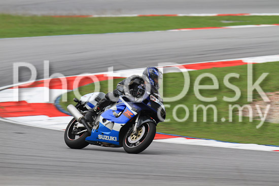 01_101030_00288_RevClub