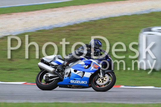 01_101030_00291_RevClub