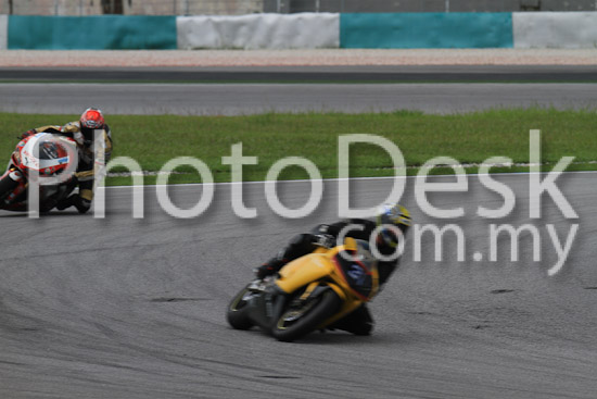 01_101030_00299_RevClub