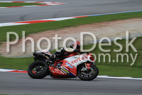 01_101030_00302_RevClub