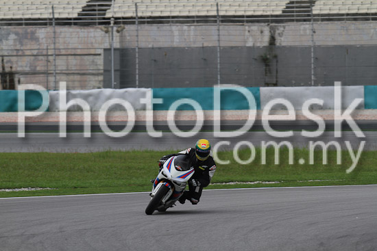 01_101030_00307_RevClub