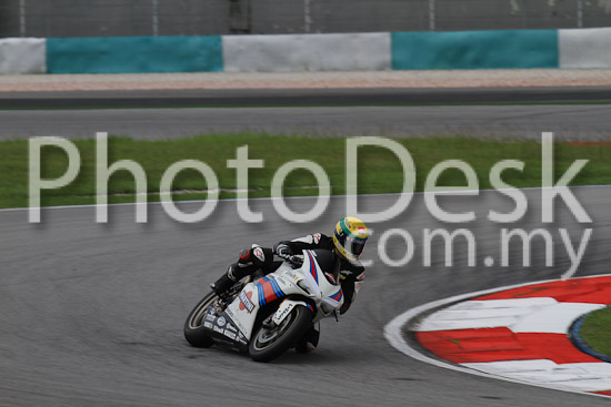 01_101030_00310_RevClub