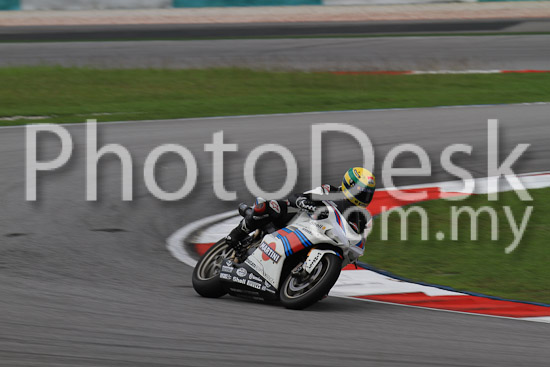 01_101030_00312_RevClub