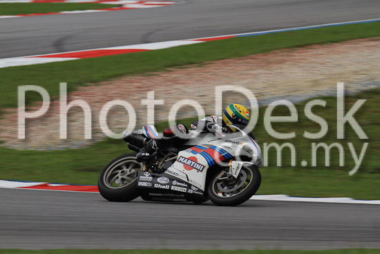 01_101030_00316_RevClub