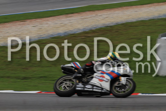 01_101030_00318_RevClub