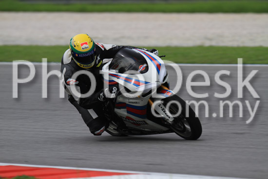 01_101030_00320_RevClub