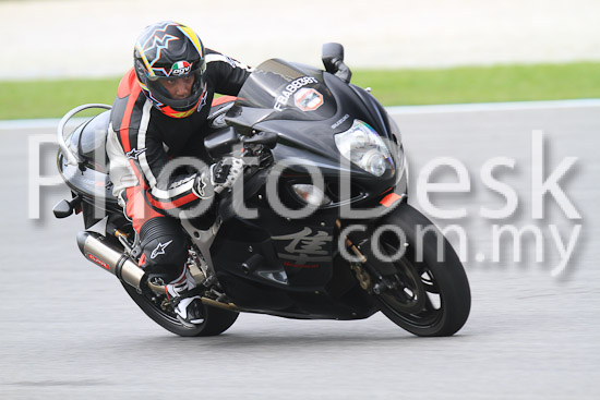 01_101030_00327_RevClub