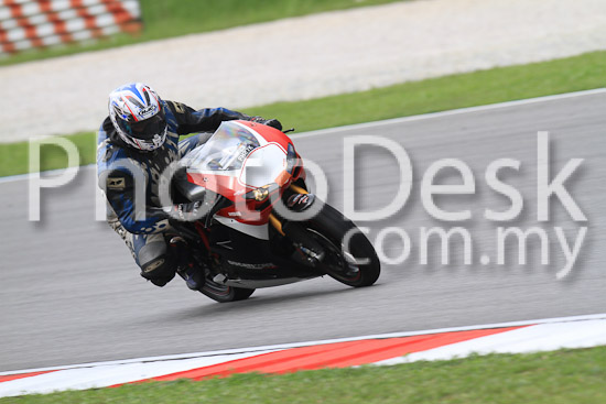 01_101030_00334_RevClub