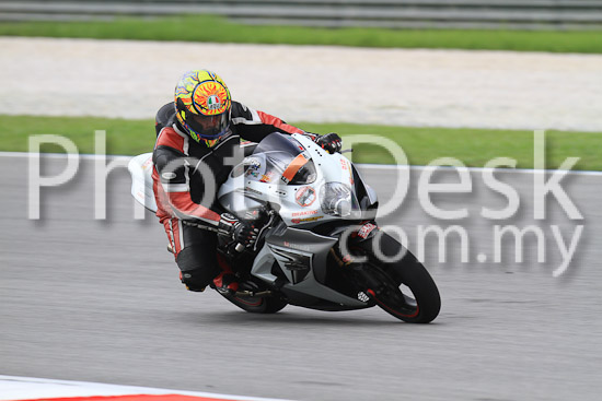 01_101030_00342_RevClub